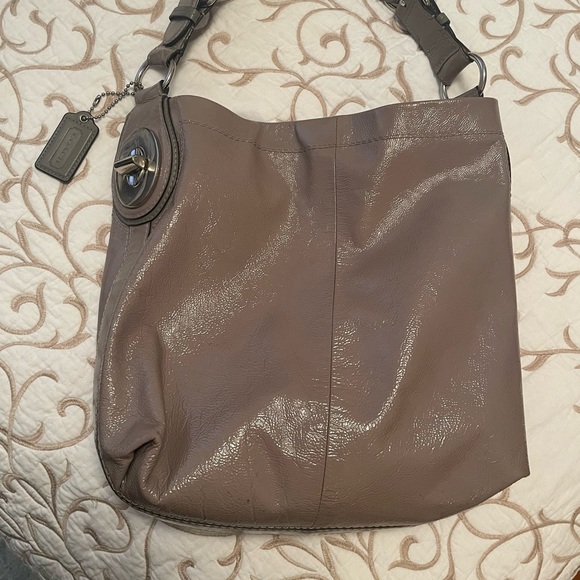 Coach purse. In excellent used condition. Taupe. Patent leather - Picture 2 of 5
